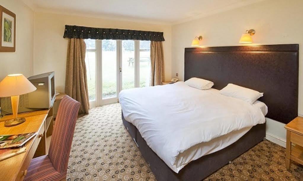 Ye Olde Talbot Hotel By Greene King Inns Worcester Bagian luar foto
